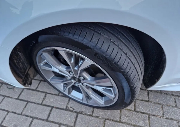 Ford Mondeo cena 68900 przebieg: 179000, rok produkcji 2018 z Elbląg małe 781